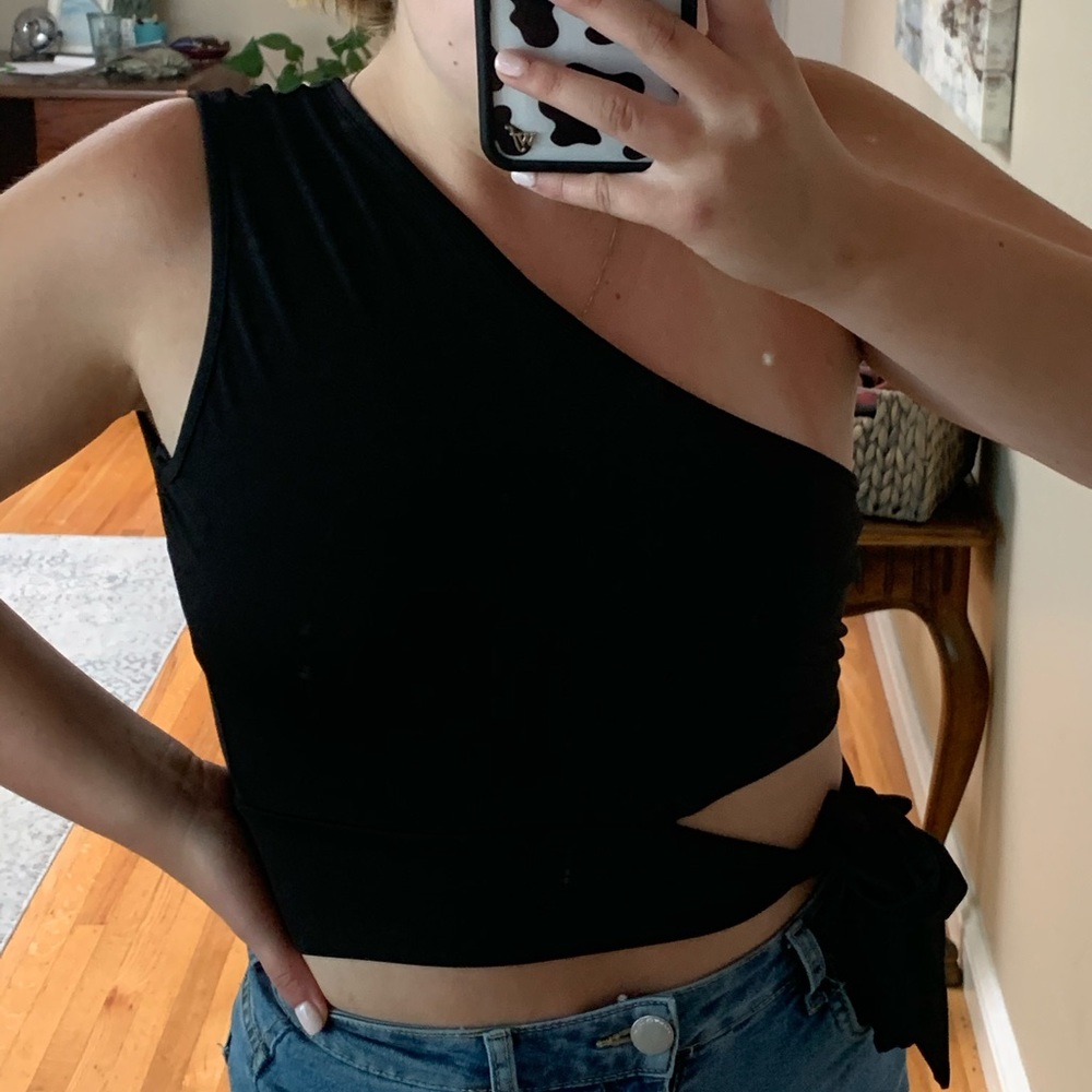 One shoulder tie top